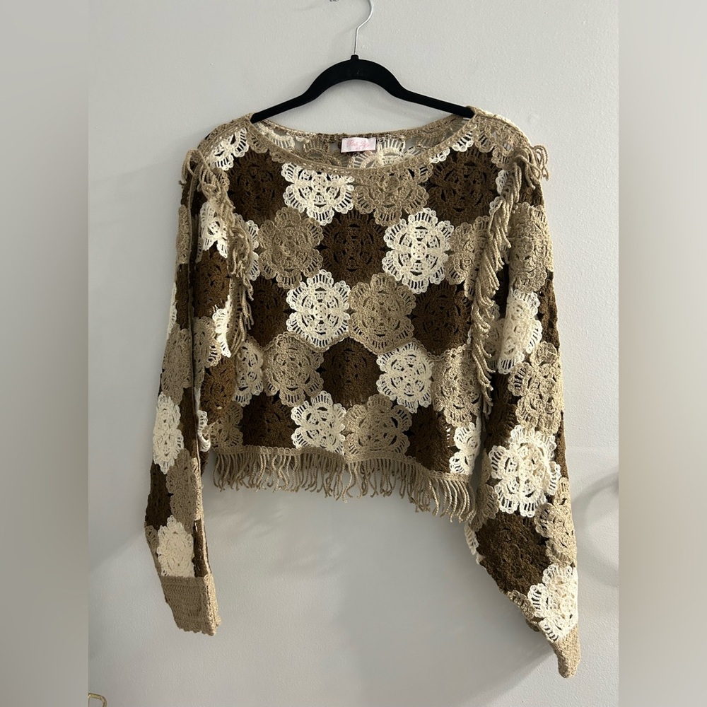 Pink lily LOST IN LOVE BROWN MULTI FLOWER CROCHET SWEATER - Picture 3 of 9